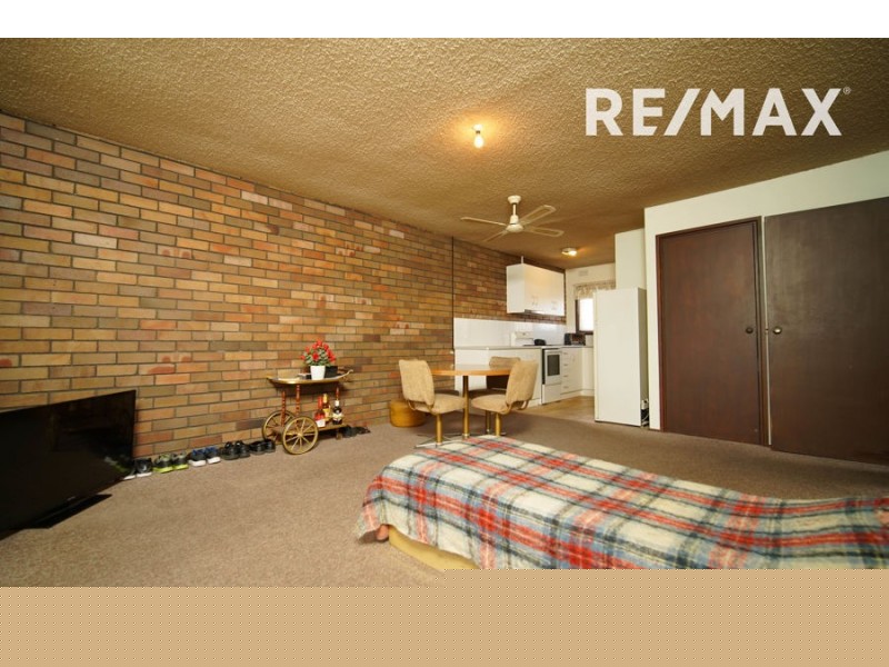 2/76 Fay Avenue, Kooringal NSW 2650