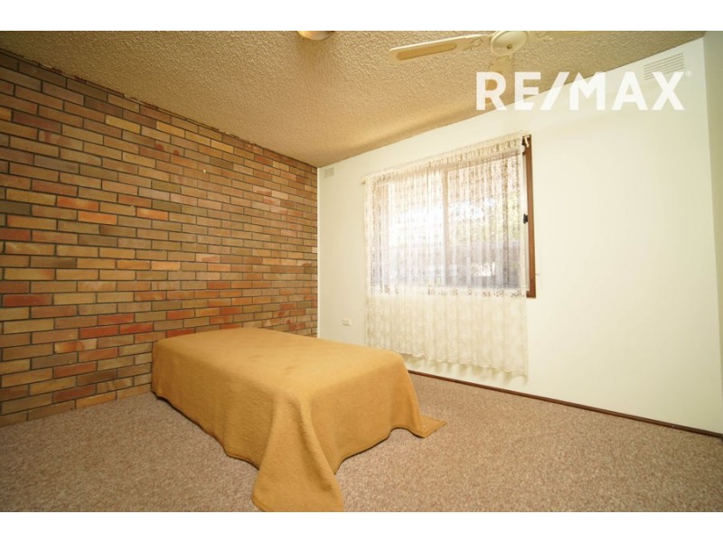 2/76 Fay Avenue, Kooringal NSW 2650