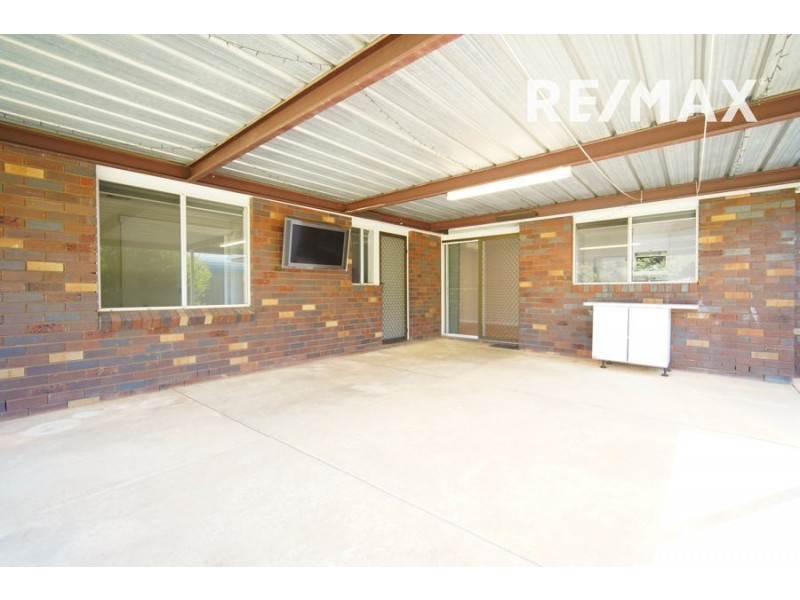 10 Azalea Place, Lake Albert NSW 2650