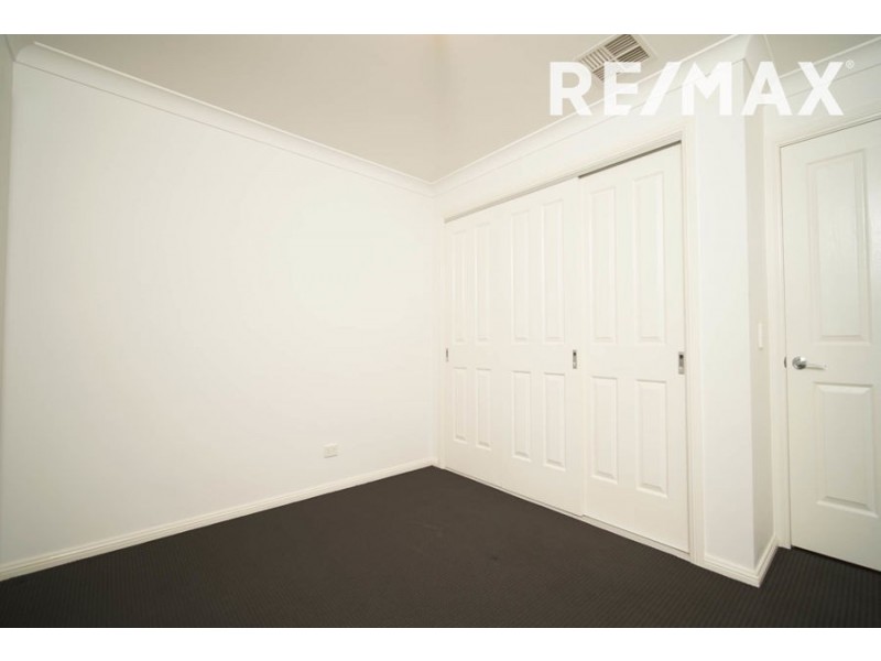 2/24 Hazelwood Drive, Forest Hill NSW 2651