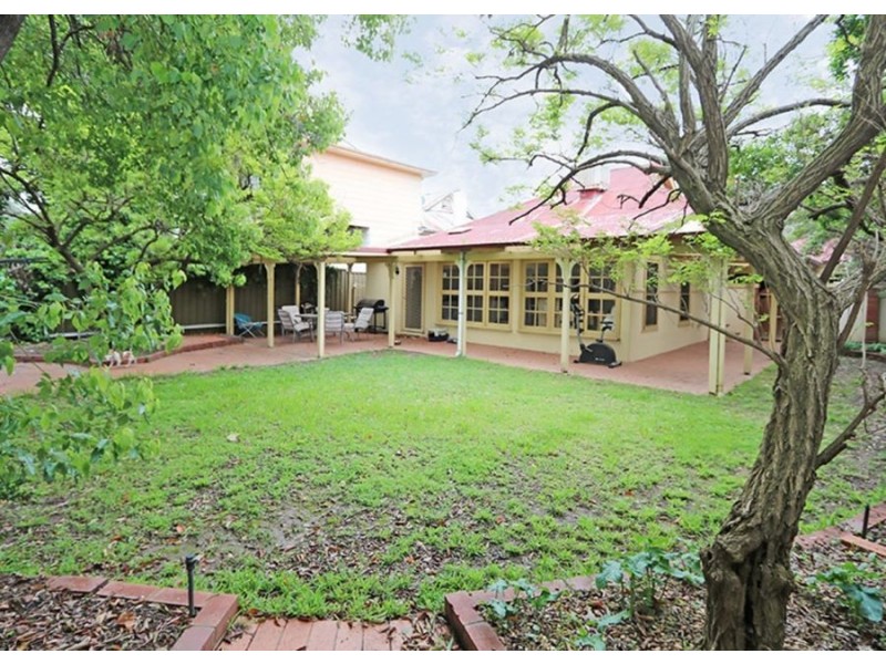 77 Simmons Street, Wagga Wagga NSW 2650