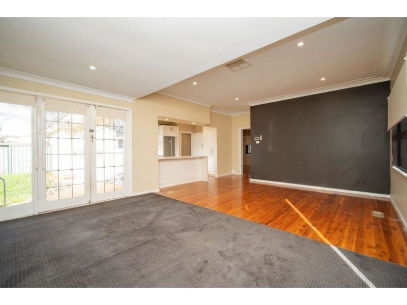 19 Lindsay Street, Wagga Wagga NSW 2650