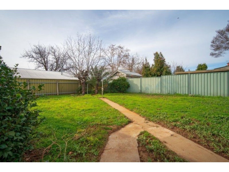 19 Lindsay Street, Wagga Wagga NSW 2650