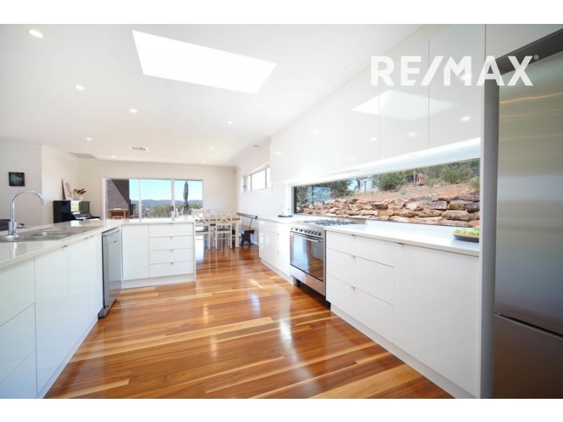 89 Riverview Drive, Moorong NSW 2650