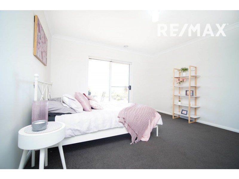 89 Riverview Drive, Moorong NSW 2650