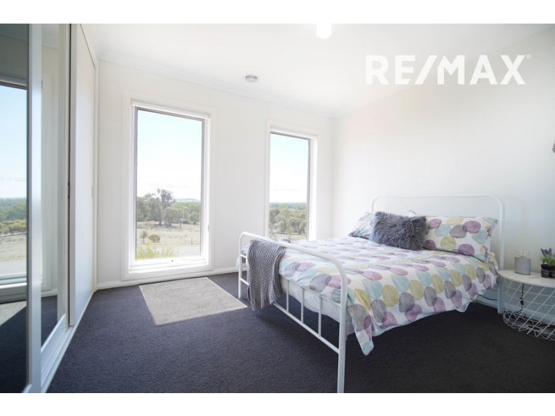 89 Riverview Drive, Moorong NSW 2650