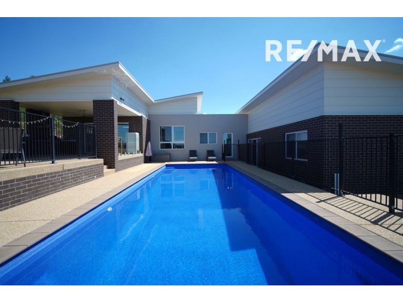 89 Riverview Drive, Moorong NSW 2650