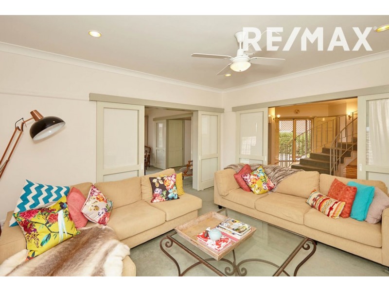 7 Allambie Way, Mount Austin NSW 2650