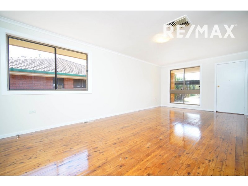 12 Allen Street, Wagga Wagga NSW 2650