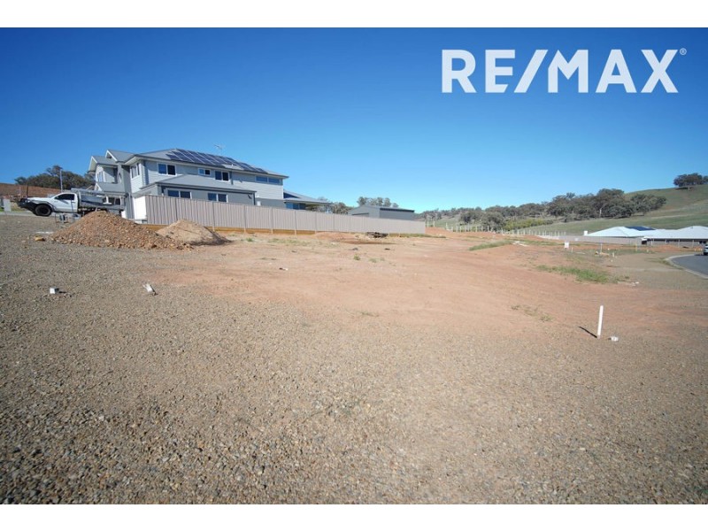 1 Coles Street, Lloyd NSW 2650