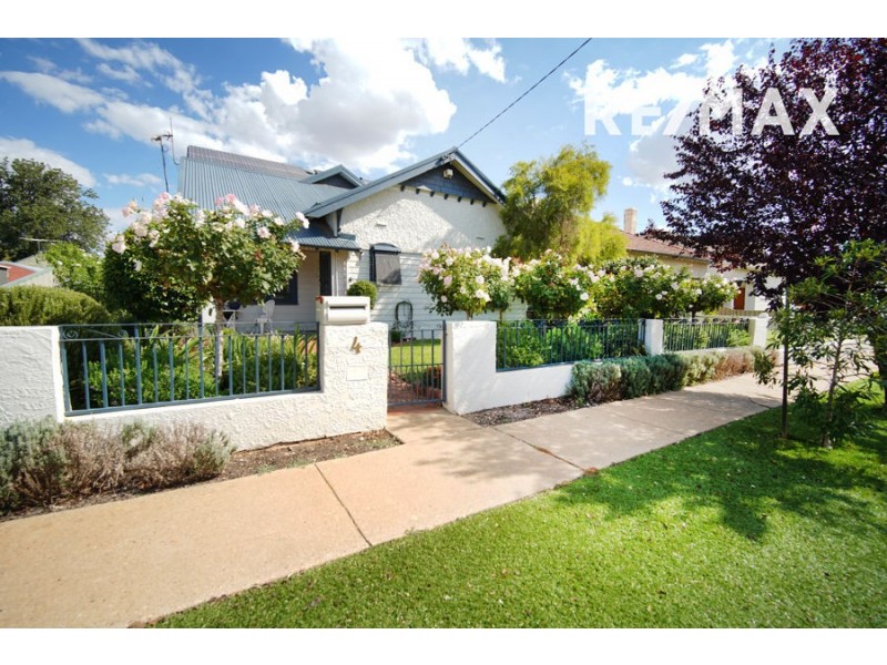 4 Darlow Street, Wagga Wagga NSW 2650