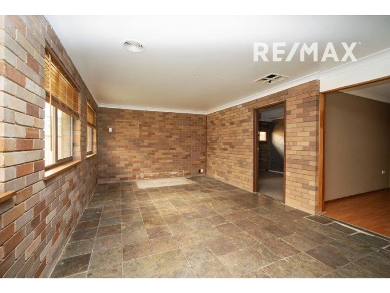 60 Graham Street, Lake Albert NSW 2650