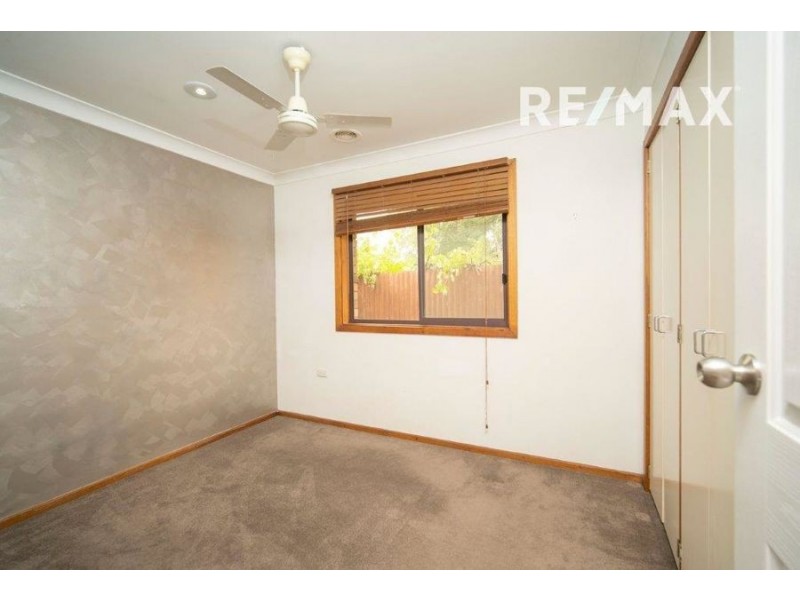 60 Graham Street, Lake Albert NSW 2650