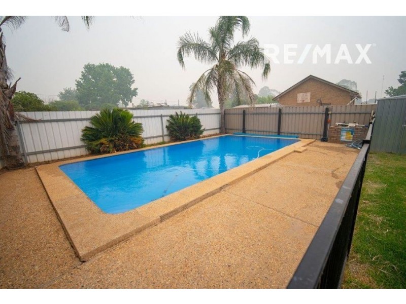 60 Graham Street, Lake Albert NSW 2650