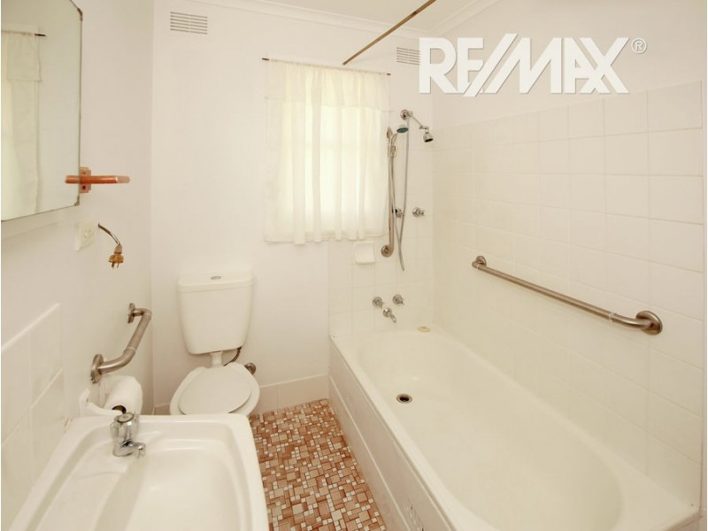 31 Ziegler Avenue, Kooringal NSW 2650