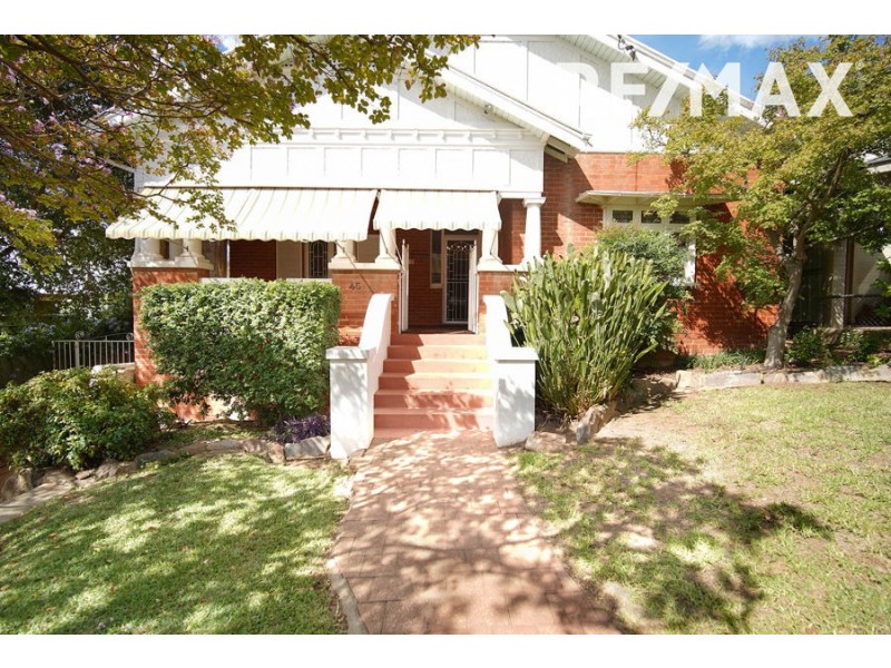 45 MacLeay Street, Turvey Park NSW 2650