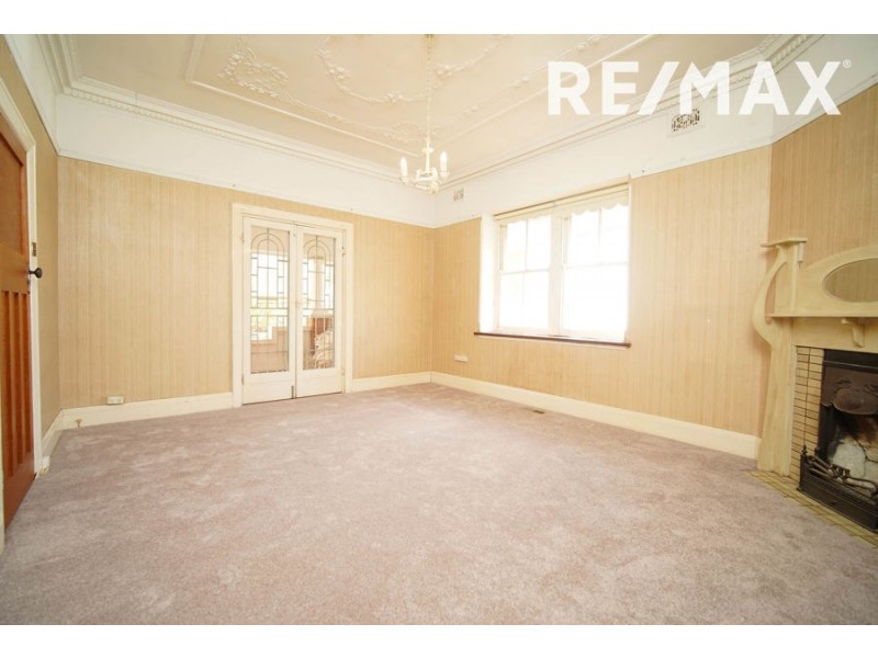 45 MacLeay Street, Turvey Park NSW 2650