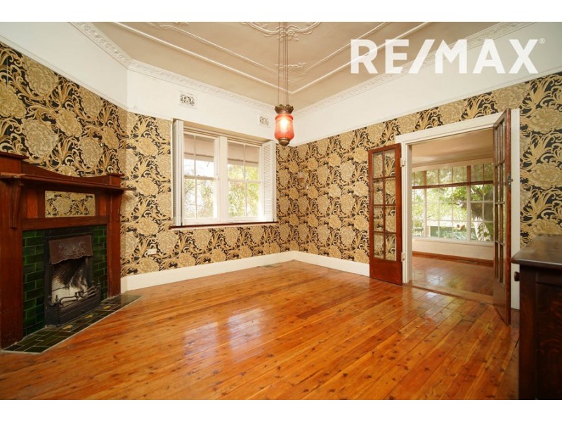 45 MacLeay Street, Turvey Park NSW 2650