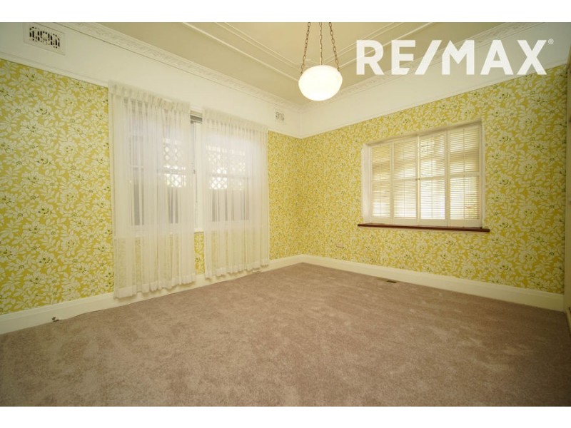 45 MacLeay Street, Turvey Park NSW 2650