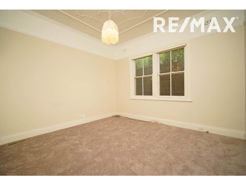 45 MacLeay Street, Turvey Park NSW 2650