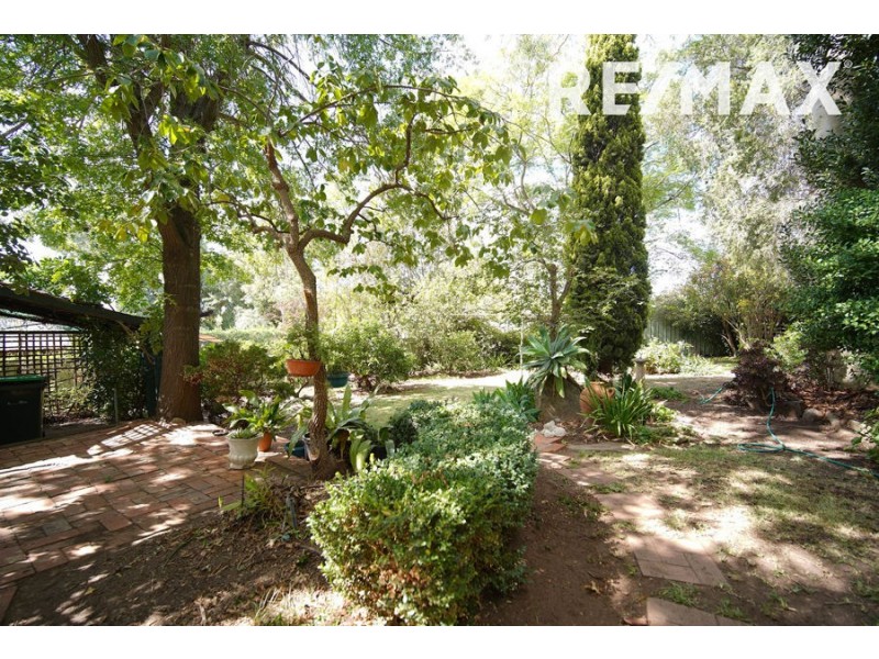 45 MacLeay Street, Turvey Park NSW 2650