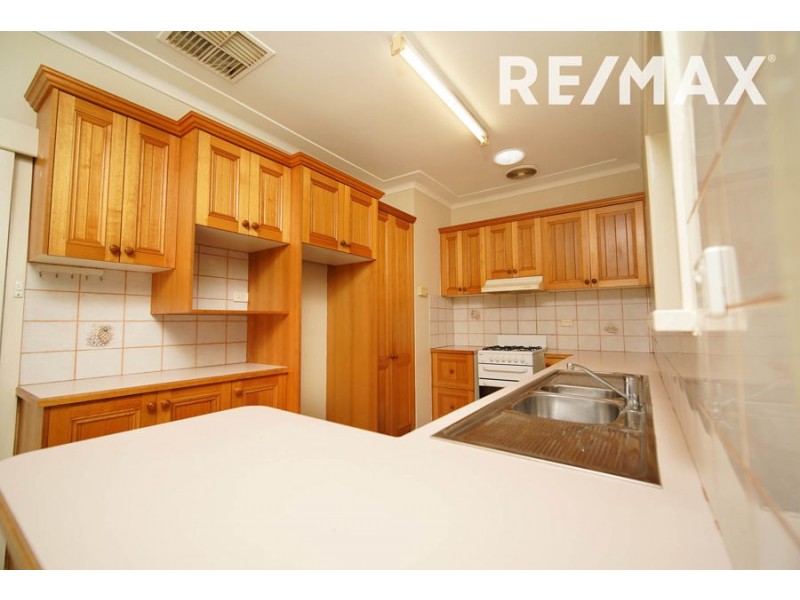 26 Warrawong Street, Kooringal NSW 2650