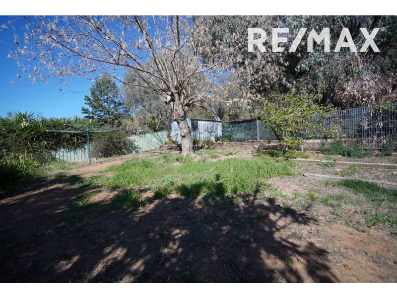 26 Warrawong Street, Kooringal NSW 2650