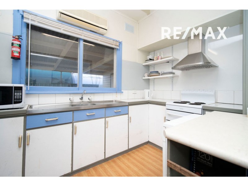 5 The Boulevard, Kooringal NSW 2650