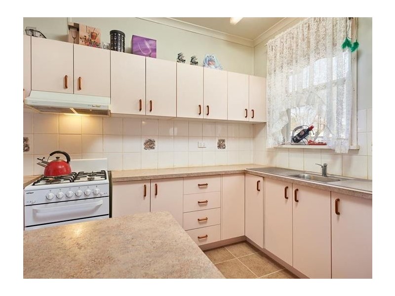 19 Castlereagh Avenue, Mount Austin NSW 2650