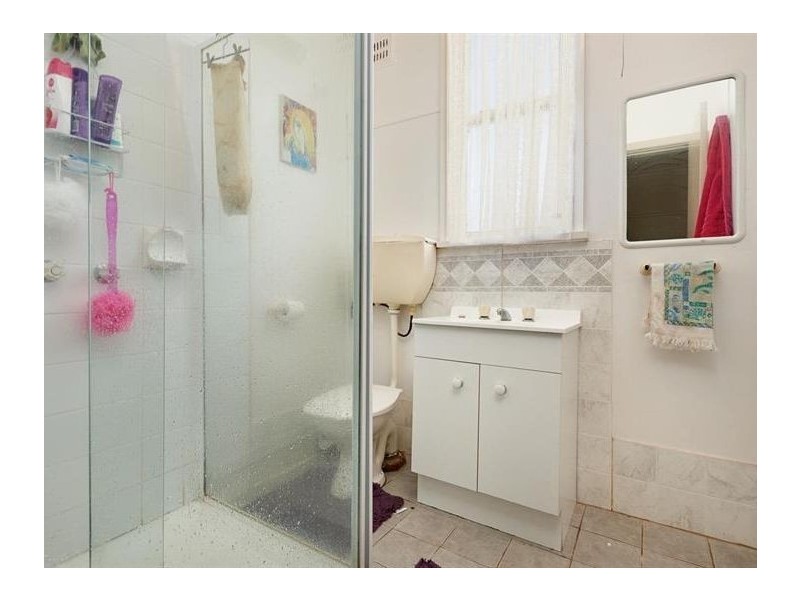 19 Castlereagh Avenue, Mount Austin NSW 2650