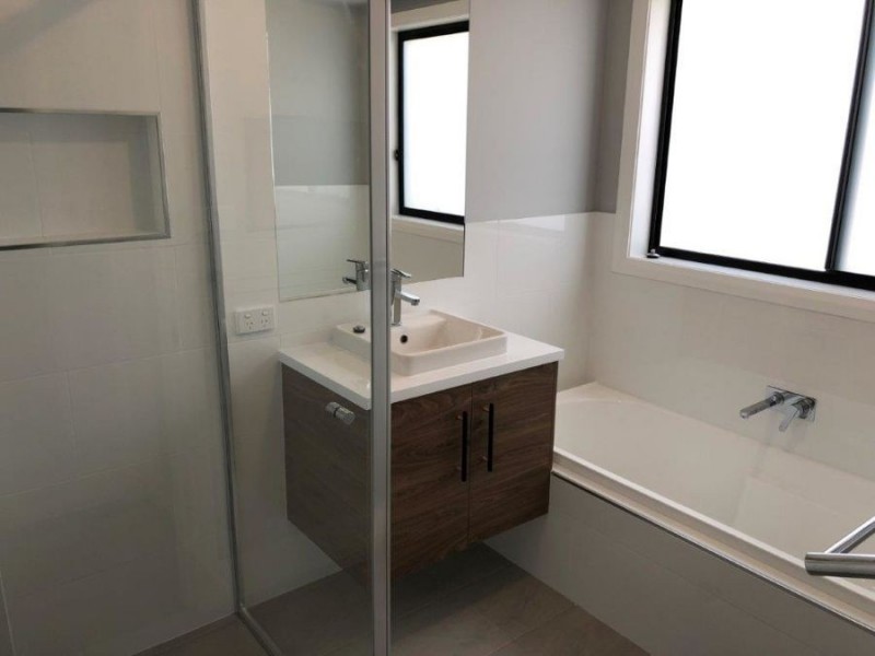 1/28 Messenger Avenue, Boorooma NSW 2650