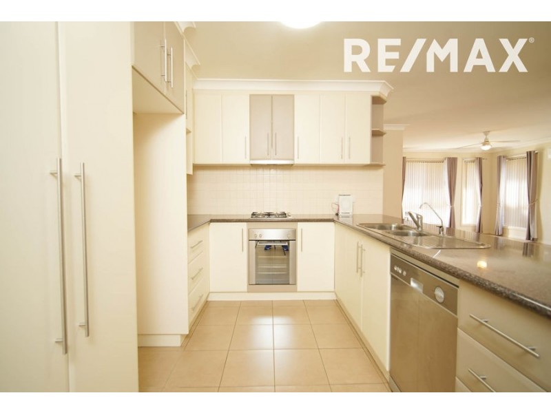 2/6 Yoogali Street, Glenfield Park NSW 2650