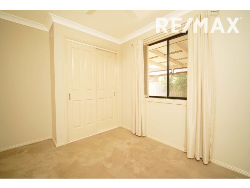 2/6 Yoogali Street, Glenfield Park NSW 2650