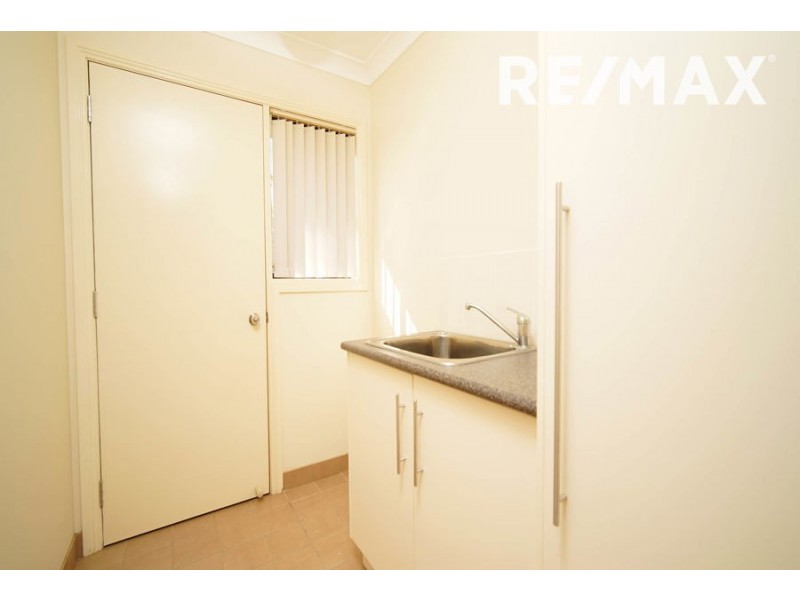 2/6 Yoogali Street, Glenfield Park NSW 2650