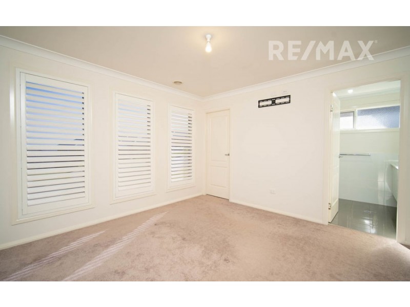 9 Glenrock Close, Bourkelands NSW 2650