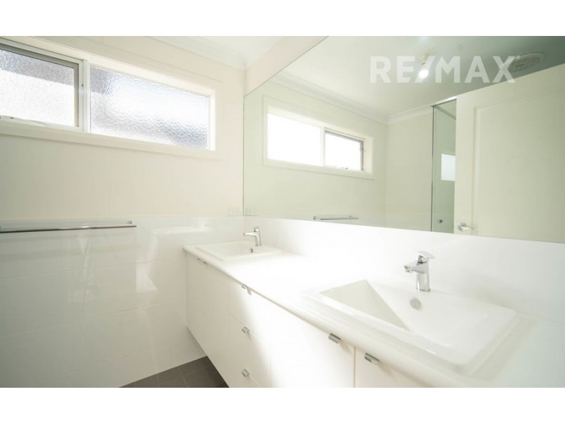 9 Glenrock Close, Bourkelands NSW 2650