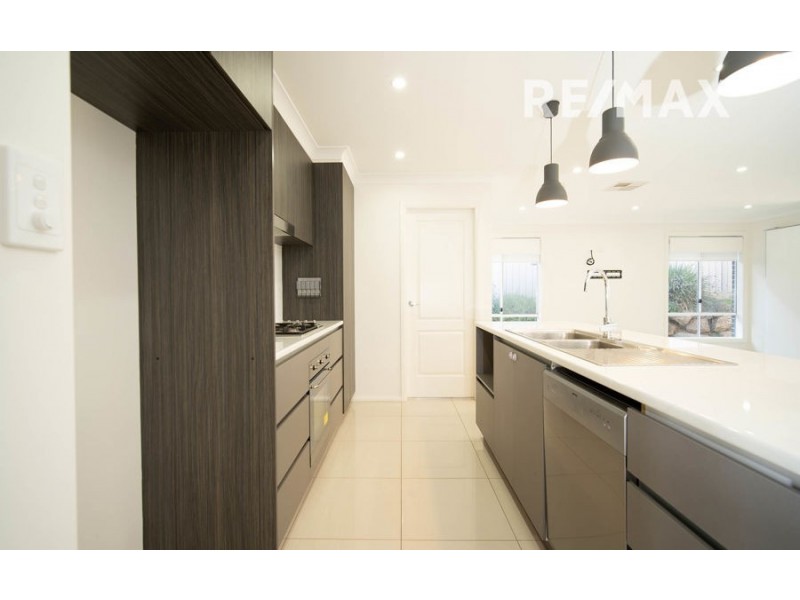 9 Glenrock Close, Bourkelands NSW 2650