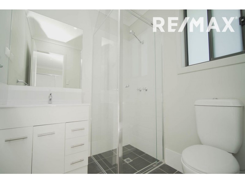 2/57 Coppabella Drive, Gobbagombalin NSW 2650