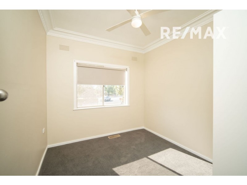 380 Lake Albert Road, Kooringal NSW 2650