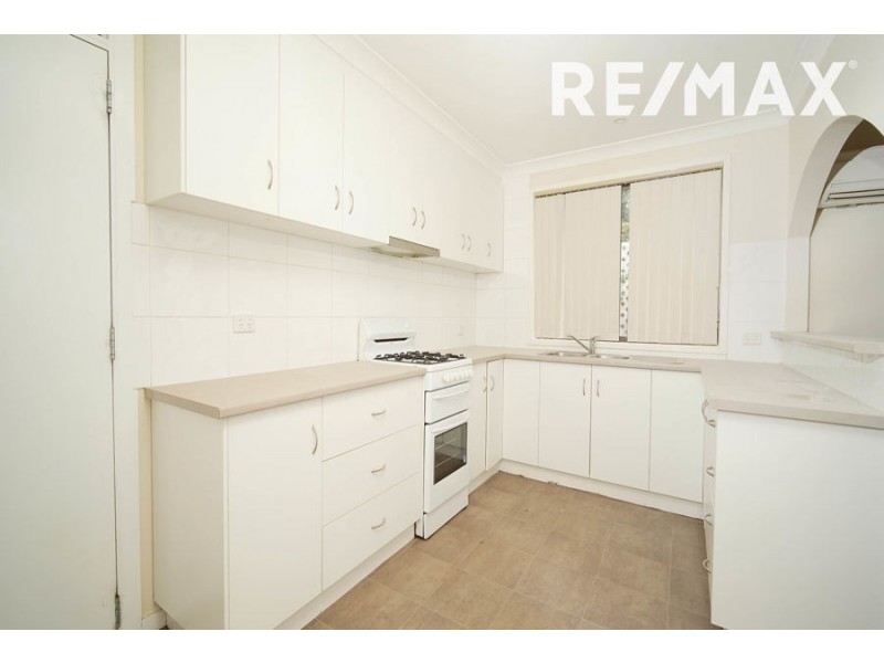 73 Ziegler Avenue, Kooringal NSW 2650