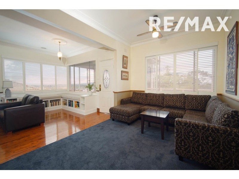 6 Beauty Point Avenue, Turvey Park NSW 2650