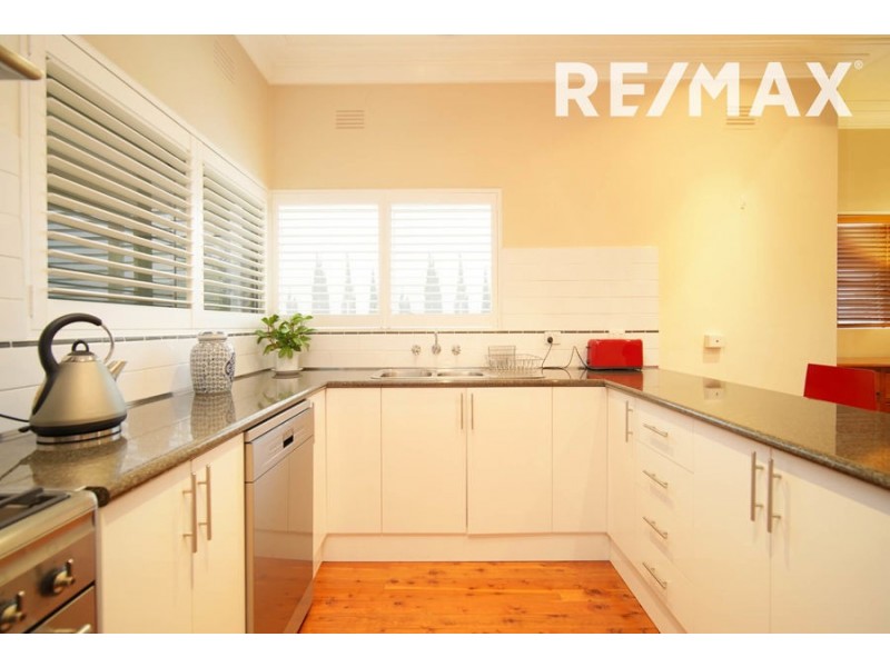 6 Beauty Point Avenue, Turvey Park NSW 2650