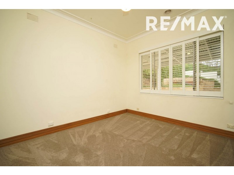 6 Beauty Point Avenue, Turvey Park NSW 2650