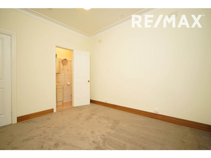 6 Beauty Point Avenue, Turvey Park NSW 2650