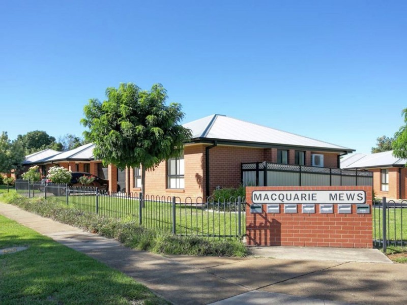 7/2-4 Macquarie Street, Mount Austin NSW 2650