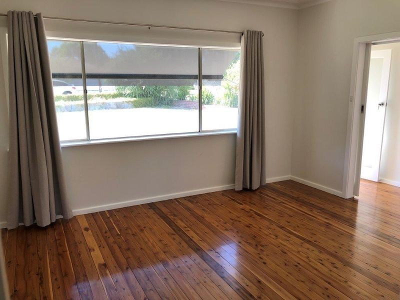 11 Moran Street, Tolland NSW 2650