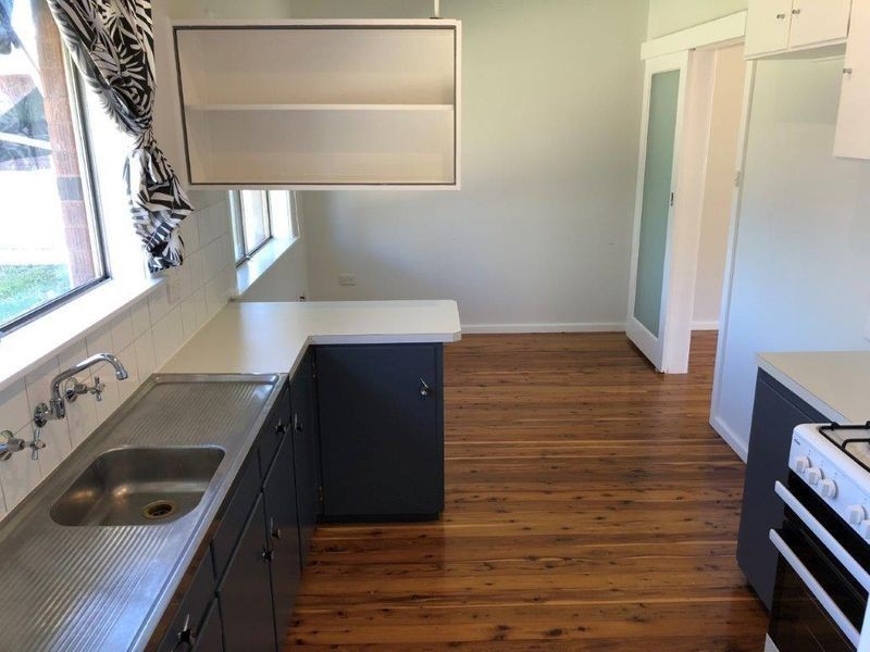 11 Moran Street, Tolland NSW 2650