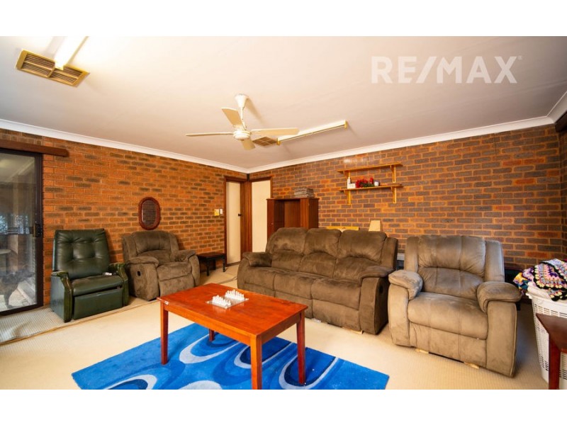 30 Undurra Drive, Glenfield Park NSW 2650