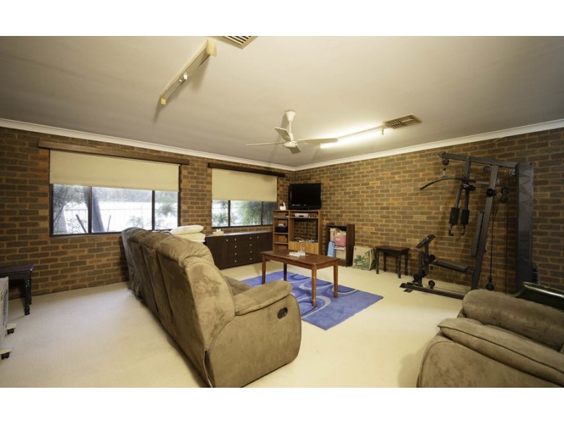 30 Undurra Drive, Glenfield Park NSW 2650
