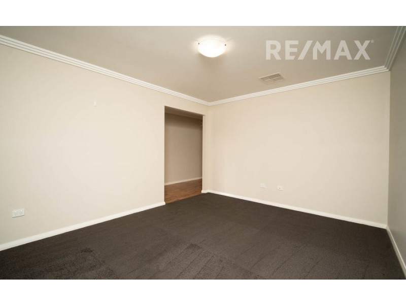 111 Strickland Drive, Boorooma NSW 2650